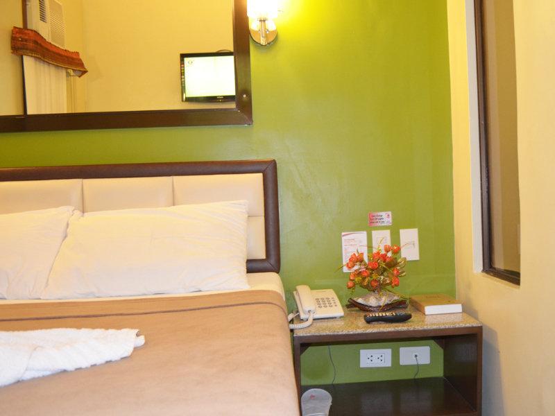 Express Inn Mactan Lapu-Lapu City Exterior photo